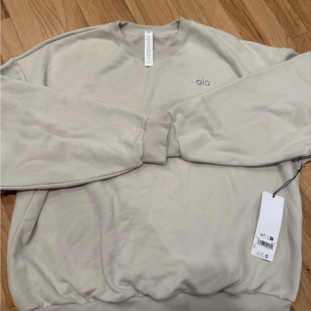 ALO Yoga Accolade Crewneck- Bone